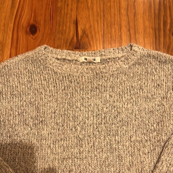 BB Dakota Sweater - Picture 2 of 3